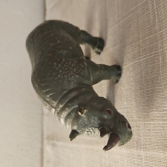Vintage AAA solid rubber Rhinocerous Figure - Picture 1 of 8